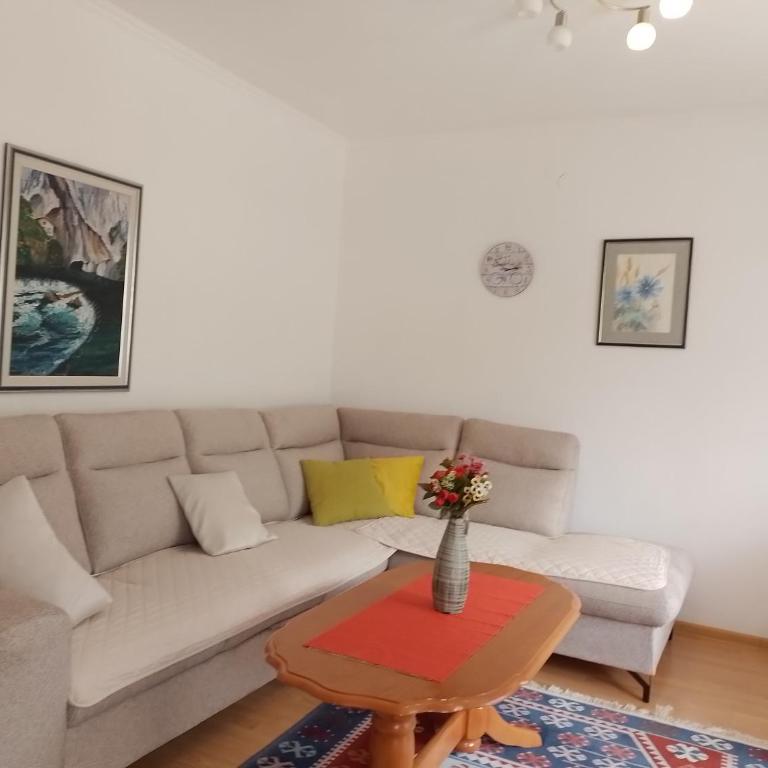 Guesthouse Sanja - Apartments 212 - Apartment with Balcony - 13