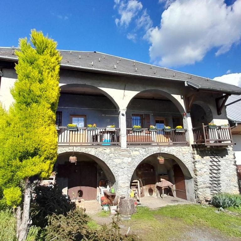 Hery's - Two-Bedroom House - 2