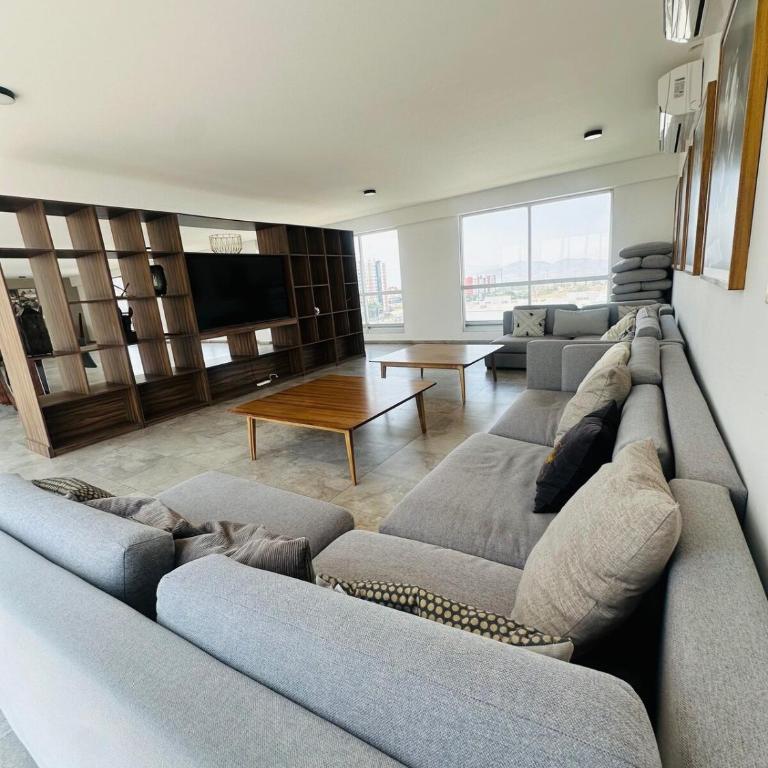 Vista Vibes Modern Apt with Rooftop Pool in GDL - Three-Bedroom Apartment with View - 14
