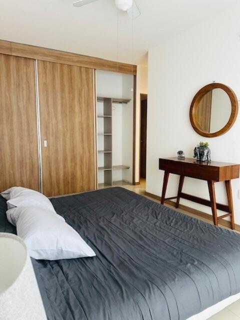 Vista Vibes Modern Apt with Rooftop Pool in GDL - Three-Bedroom Apartment with View - 37