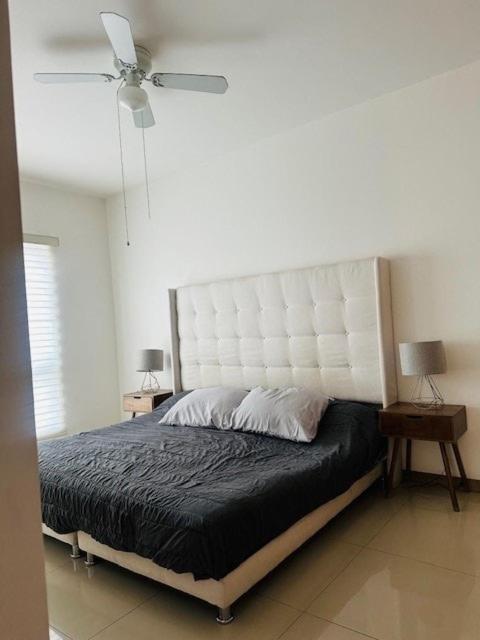 Vista Vibes Modern Apt with Rooftop Pool in GDL - Three-Bedroom Apartment with View - 43