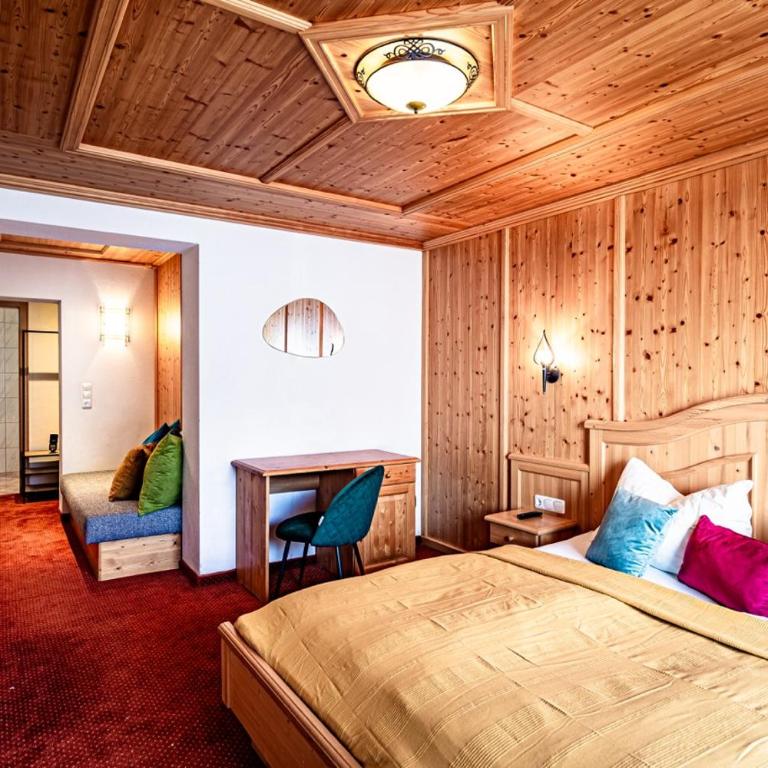 Das Dorfgefühl Pension Westendorf - Doppelzimmer mit Gartenblick - 1