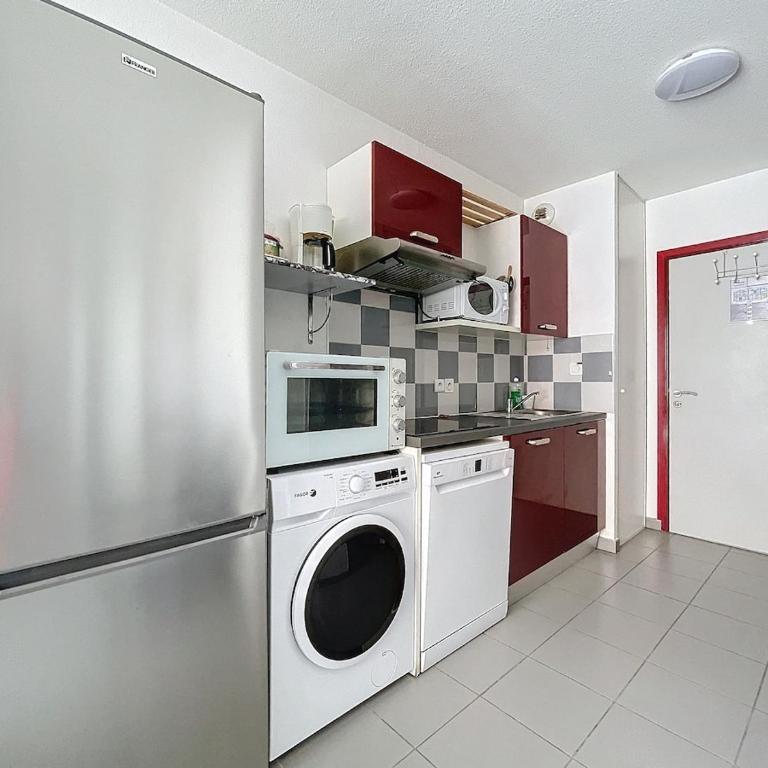 3304-T3 dans une résidence avec piscine - Appartement 2 Chambres - 10