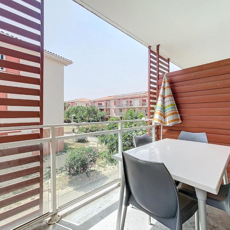3304-T3 dans une résidence avec piscine - Appartement 2 Chambres - 12