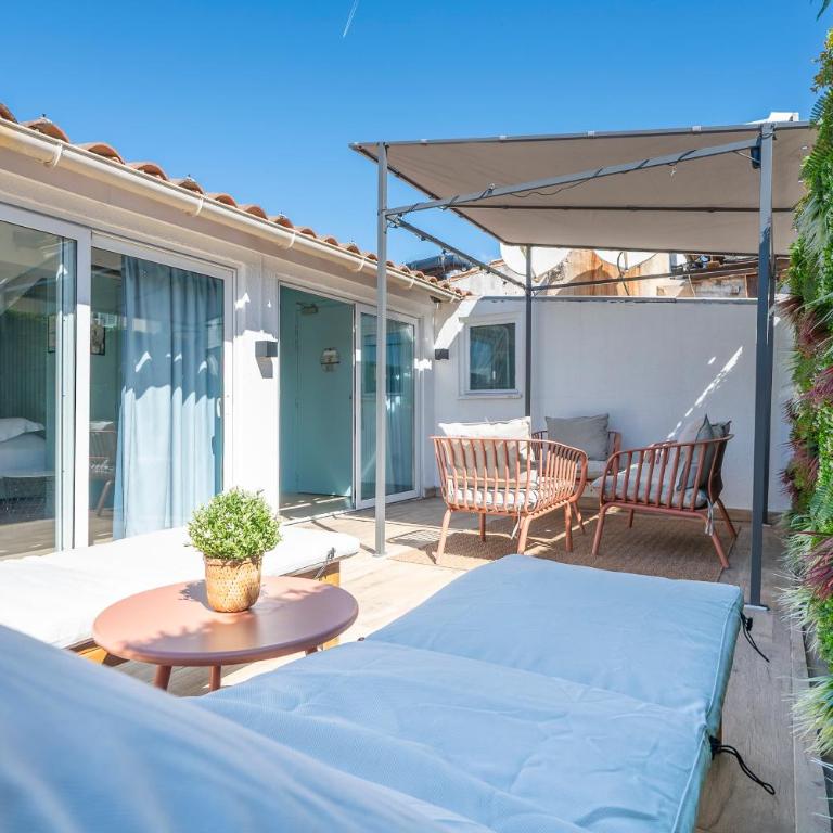 Hostel Ozz Nice - Dortoir Privé 4 Personnes avec Terrasse - 5