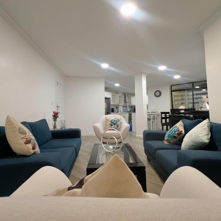 Sky Loft 3 cuadras a la UTPL 5min del centro - Three-Bedroom Apartment - 1