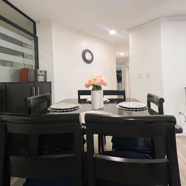 Sky Loft 3 cuadras a la UTPL 5min del centro - Three-Bedroom Apartment - 10