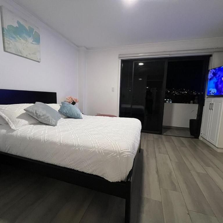 Sky Loft 3 cuadras a la UTPL 5min del centro - Three-Bedroom Apartment - 18