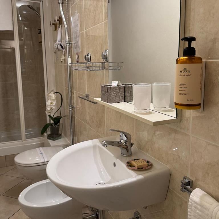 Le Muse - Camera King Superior con Bagno Privato - 9