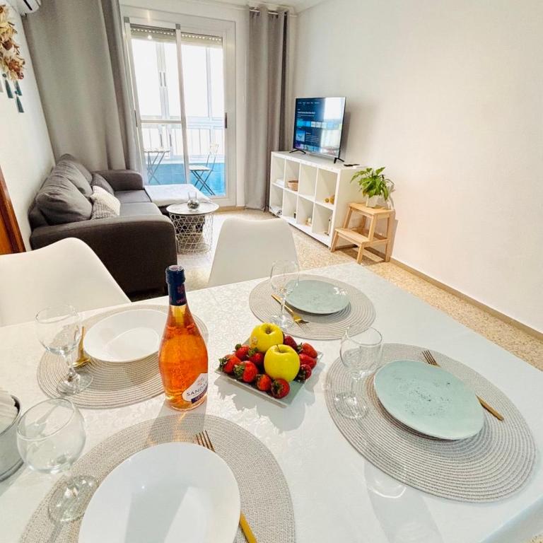 Precioso Apartamento playa Pinedo Valencia - Three-Bedroom Apartment - 2