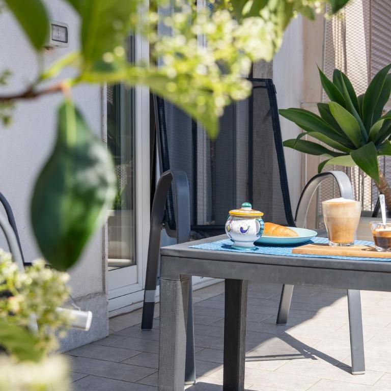 Catania Over Time - Tourist Rooms - Double Room with Balcony - 5
