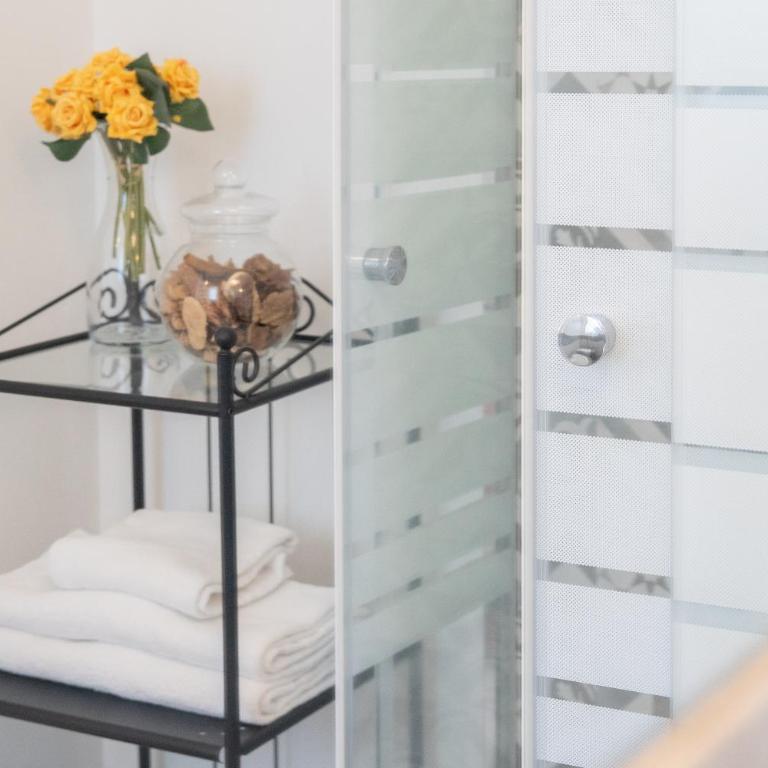 Catania Over Time - Tourist Rooms - Double Room with Balcony - 9