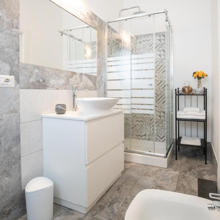 Catania Over Time - Tourist Rooms - Double Room with Balcony - 31