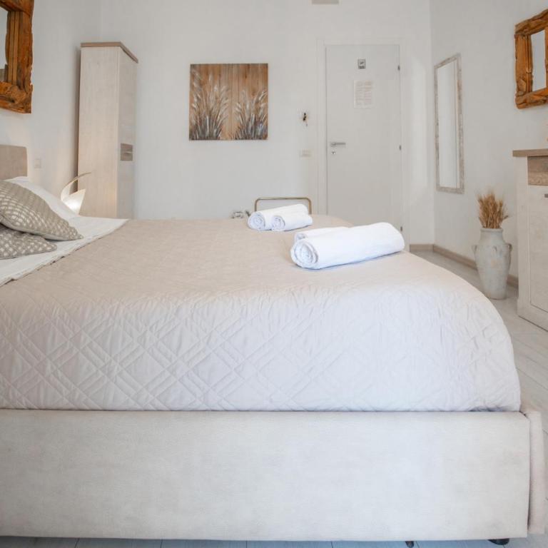 Catania Over Time - Tourist Rooms - Double Room with Private External Bathroom - 10