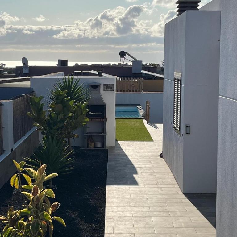 Family Dreams - Private heated pool with additional cost - Three-Bedroom Villa - 8