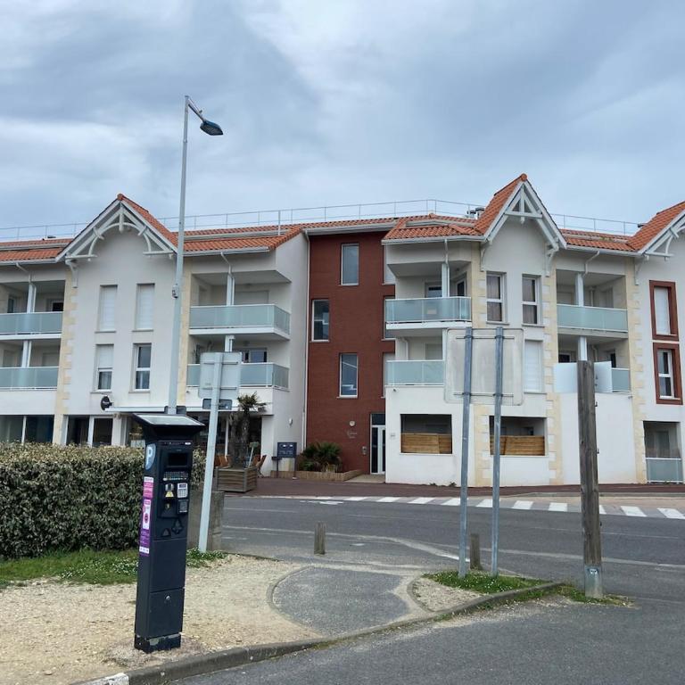 Appartement Neuf, Plage & Centre-Ville à Pied - Two-Bedroom Apartment - 11