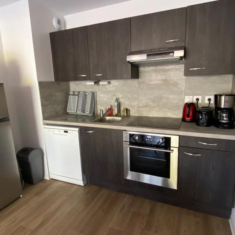 Appartement Neuf, Plage & Centre-Ville à Pied - Two-Bedroom Apartment - 13