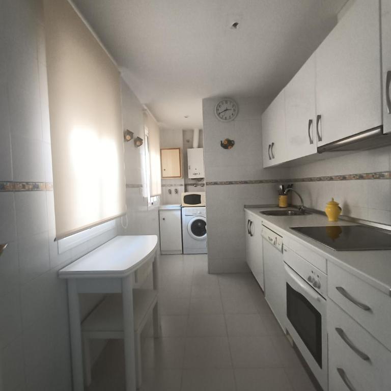 Cosy Apartment Views Pinares Almadraba - One-Bedroom Apartment - 9