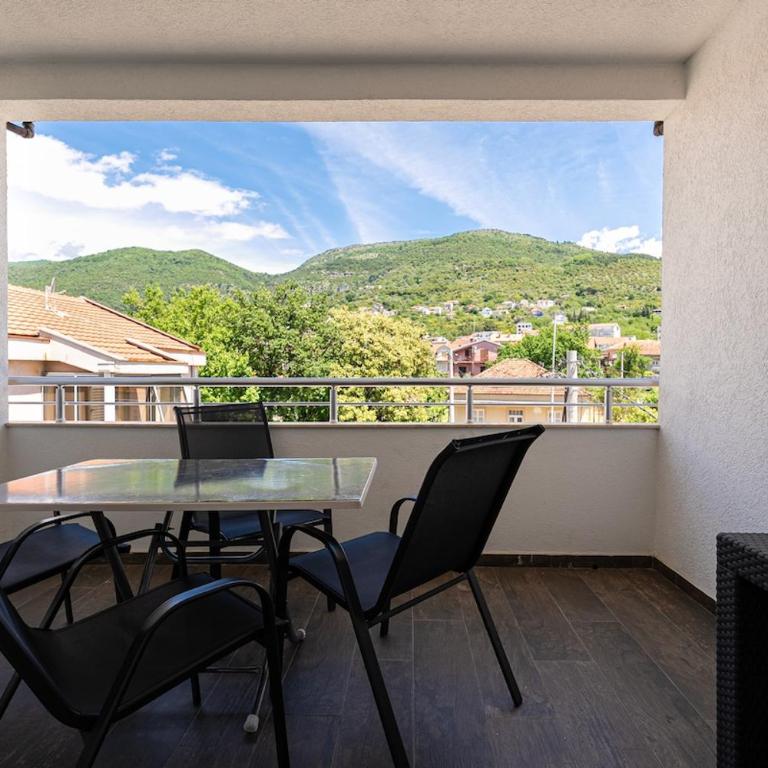 City Sky Apartment - Apartman sa 3 Spavaće Sobe i Balkonom - 14
