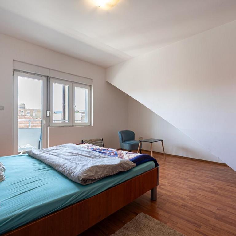 City Sky Apartment - Apartman sa 3 Spavaće Sobe i Balkonom - 9