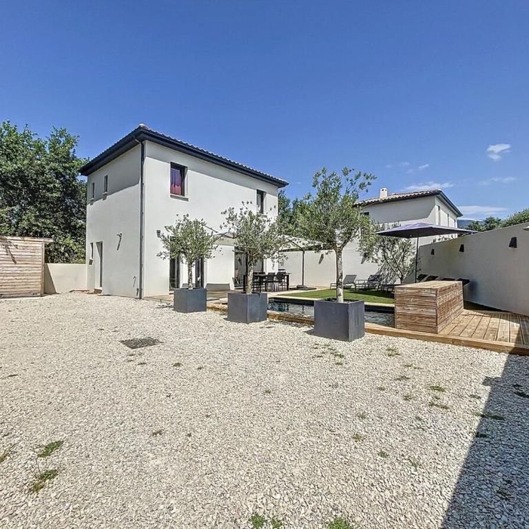 Chez NELL gîte, piscine chauffée au pied du Ventoux - Maison de Vacances 3 Chambres - 16