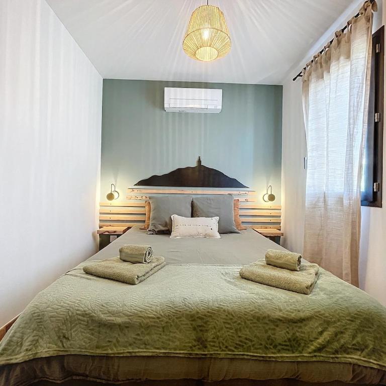 Chez NELL gîte, piscine chauffée au pied du Ventoux - Maison de Vacances 3 Chambres - 23