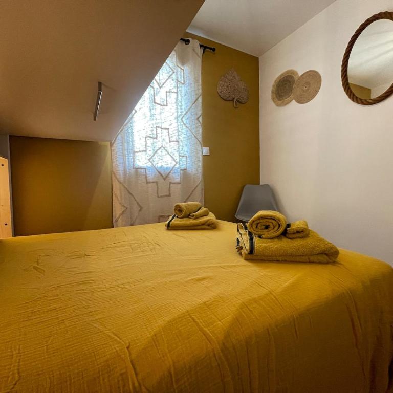 Chez NELL gîte, piscine chauffée au pied du Ventoux - Maison de Vacances 3 Chambres - 30