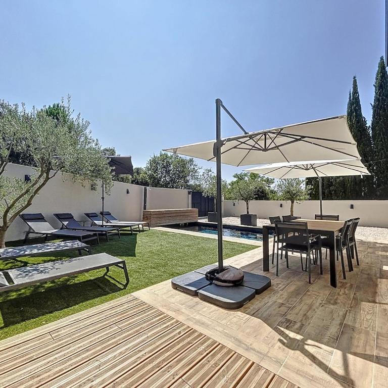 Chez NELL gîte, piscine chauffée au pied du Ventoux - Maison de Vacances 3 Chambres - 39