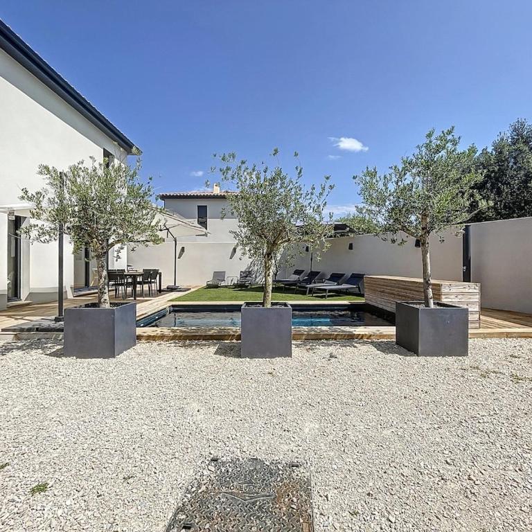 Chez NELL gîte, piscine chauffée au pied du Ventoux - Maison de Vacances 3 Chambres - 65
