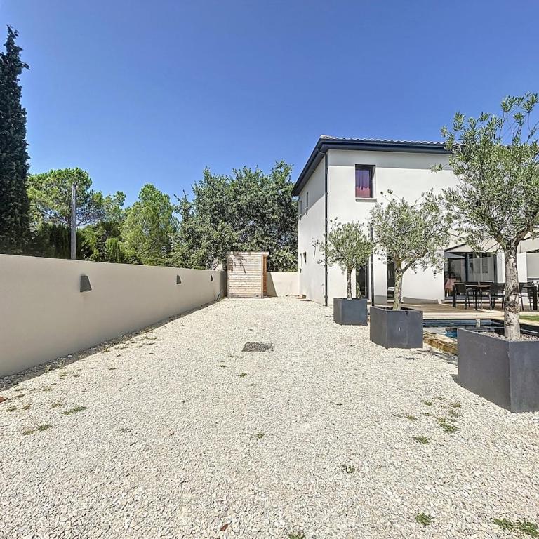 Chez NELL gîte, piscine chauffée au pied du Ventoux - Maison de Vacances 3 Chambres - 68
