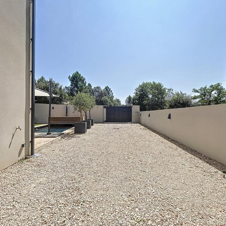Chez NELL gîte, piscine chauffée au pied du Ventoux - Maison de Vacances 3 Chambres - 84