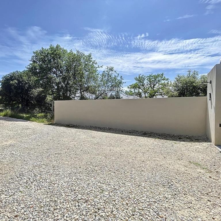 Chez NELL gîte, piscine chauffée au pied du Ventoux - Maison de Vacances 3 Chambres - 95