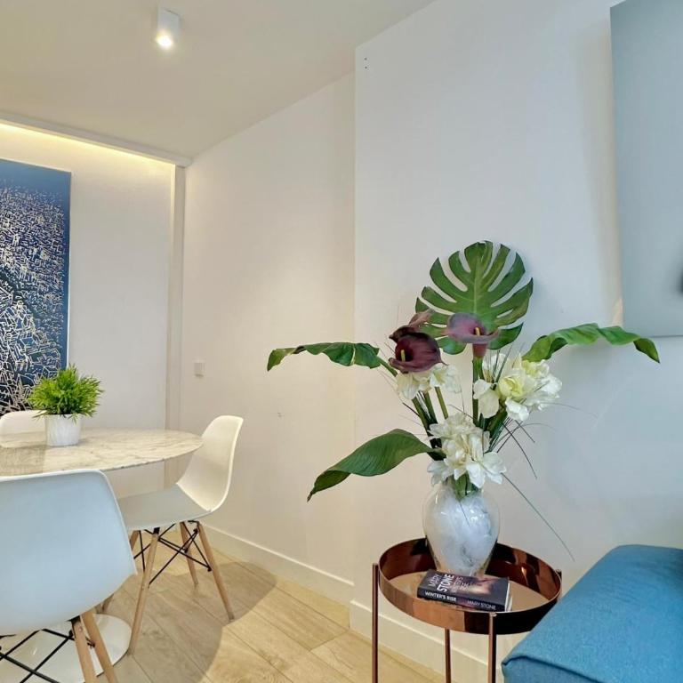 Location Location Location (F42) - Two-Bedroom Apartment - 98