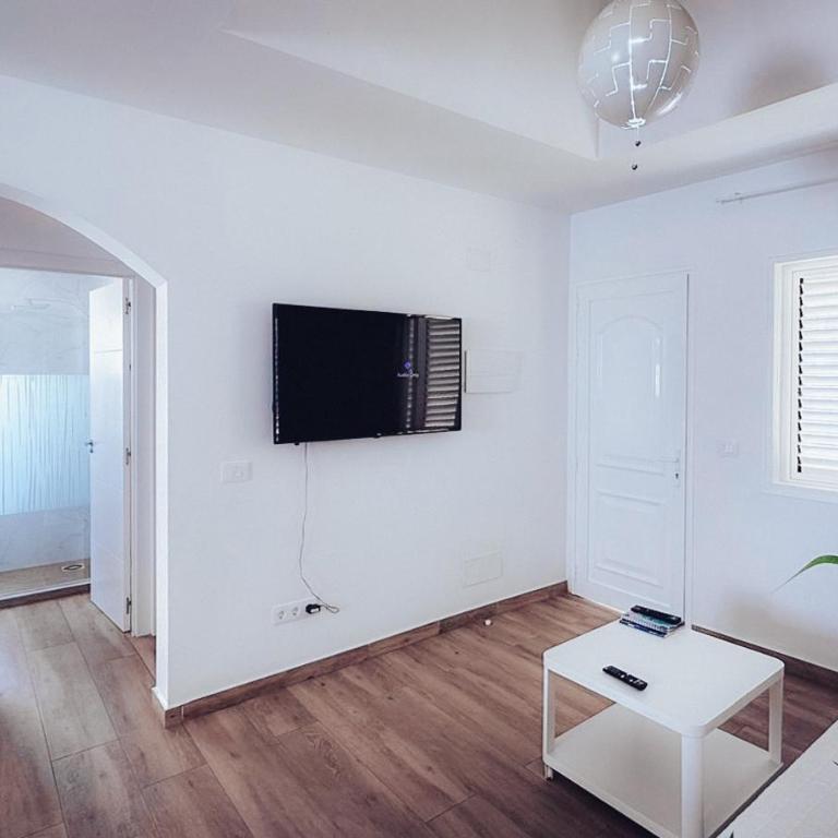 Casa Min-Casa Familiar con Terraza Privada - Two-Bedroom Apartment - 19