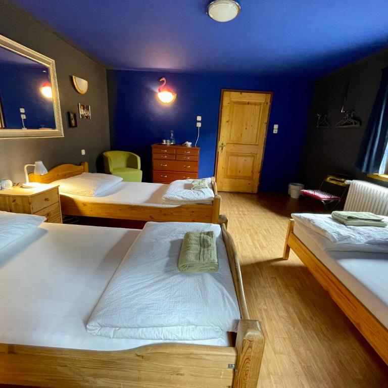 Ciao Amore St. Anton - Dreibettzimmer mit Gemeinschaftsbad - 5