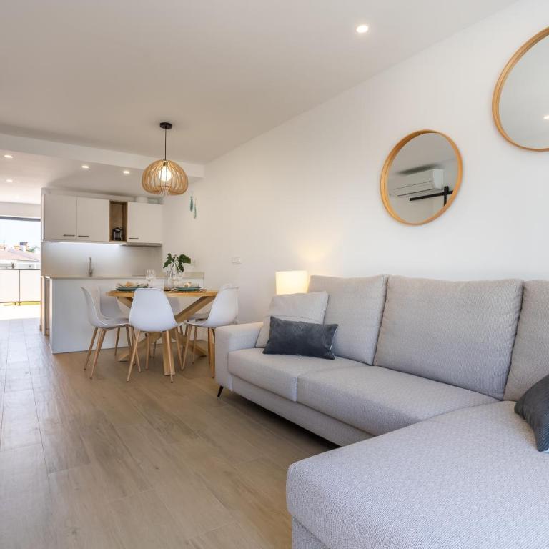 Sunrise House Oliva Nova Beach & MET Apartment - Apartamento de 2 dormitorios con terraza - 21