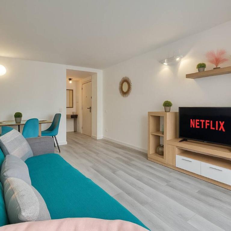 Cozy Flat with Wifi and Pool 5 min to beach - Apartamento de 2 dormitorios con piscina privada - 23