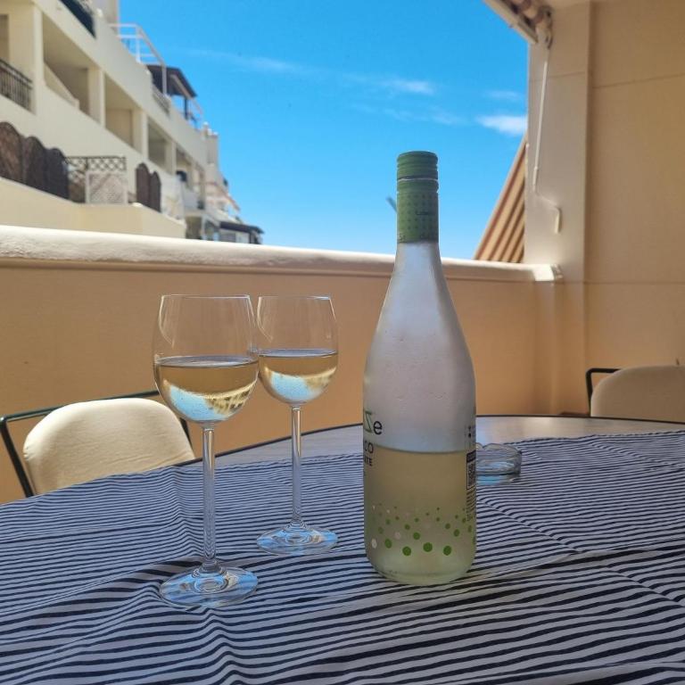 Spacious Apartment with all facilities just a few metres from the Beach - Apartment - 17