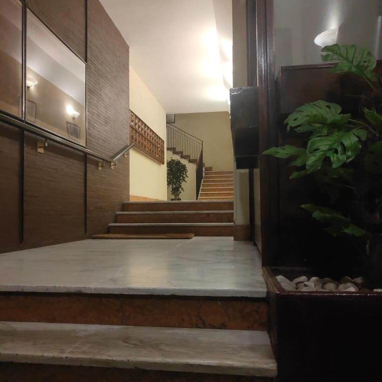 Large Apartment in Garbatella Near the Center of Rome - Two-Bedroom Apartment with City View - 28