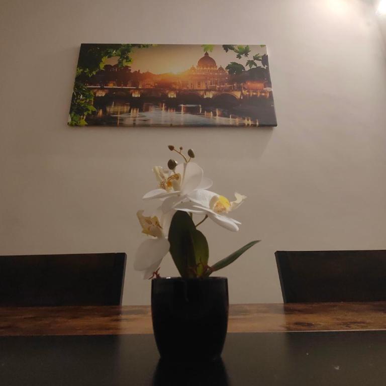 Large Apartment in Garbatella Near the Center of Rome - Two-Bedroom Apartment with City View - 29