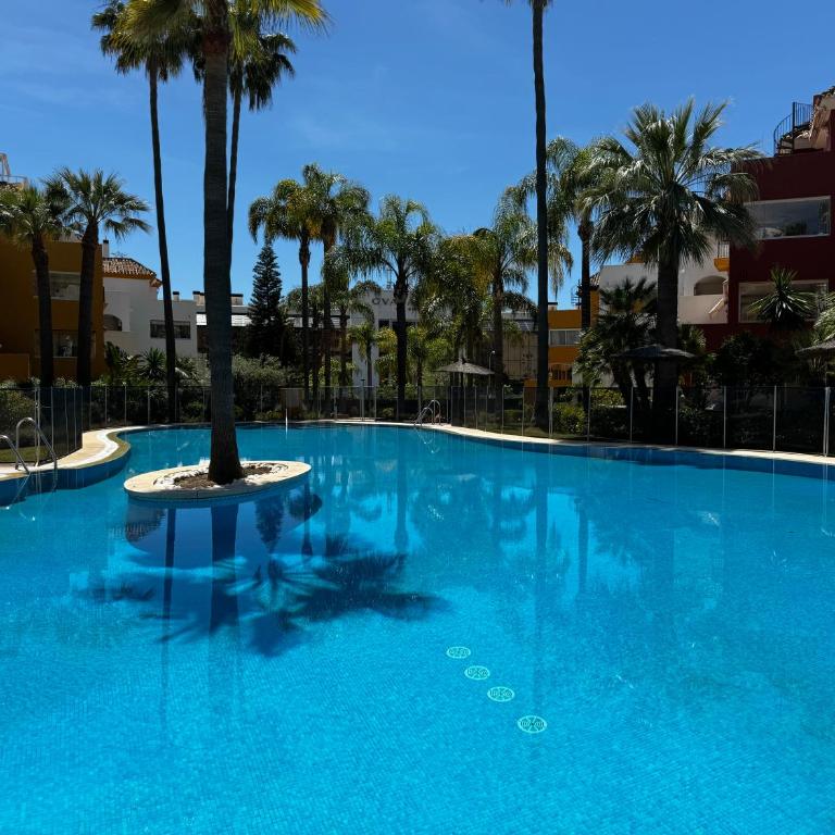 Penthouse Golden Mile Seaviews With Paddle Court - EaW Homes - Apartamento de 3 dormitorios con vistas - 2