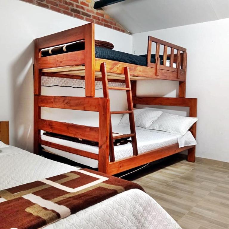 Cabaña Villa Monluamel Sachica - Three-Bedroom Home - 2