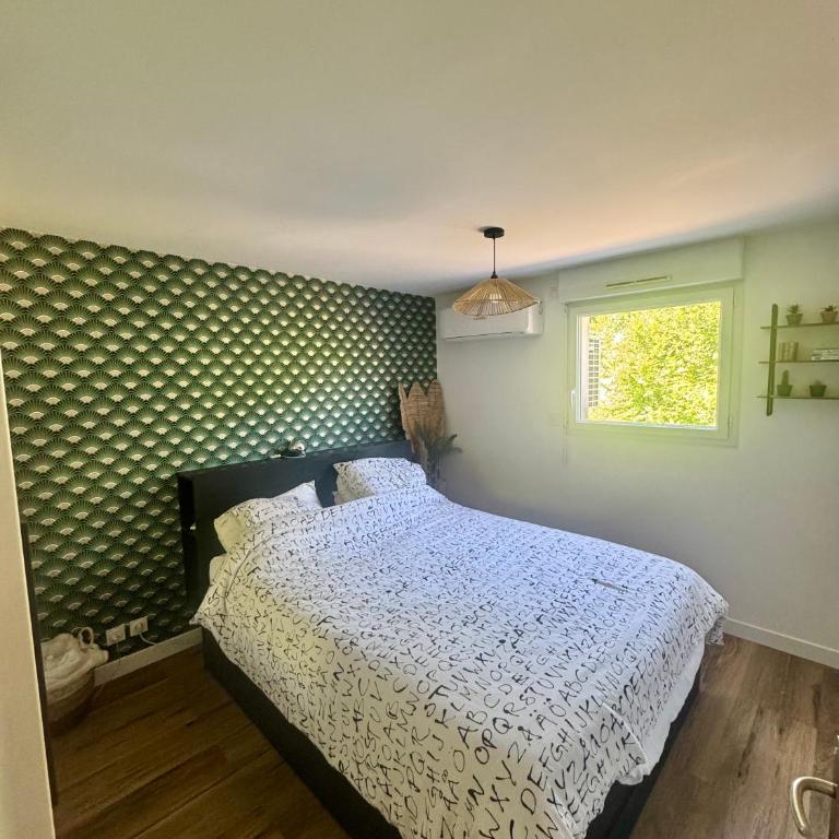 Appartement T3 avec terrasse et parking dans petite résidence fermée et calme , proche de toutes commodités - Apartment mit 2 Schlafzimmern - 5
