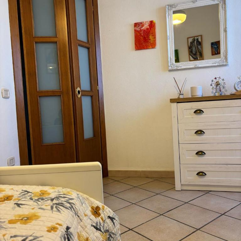 Bright Port View Apartment- Secondary Entrance Free Parking - Appartamento con 2 Camere da Letto - 39