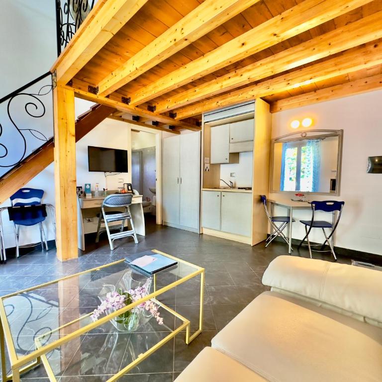 Cinqueterre Residence - Suite mit Terrasse - 6