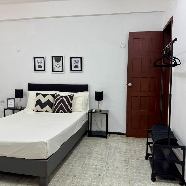 Mona Lisa - One-Bedroom Apartment - 4