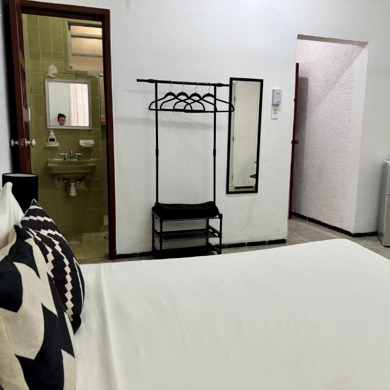 Mona Lisa - One-Bedroom Apartment - 16