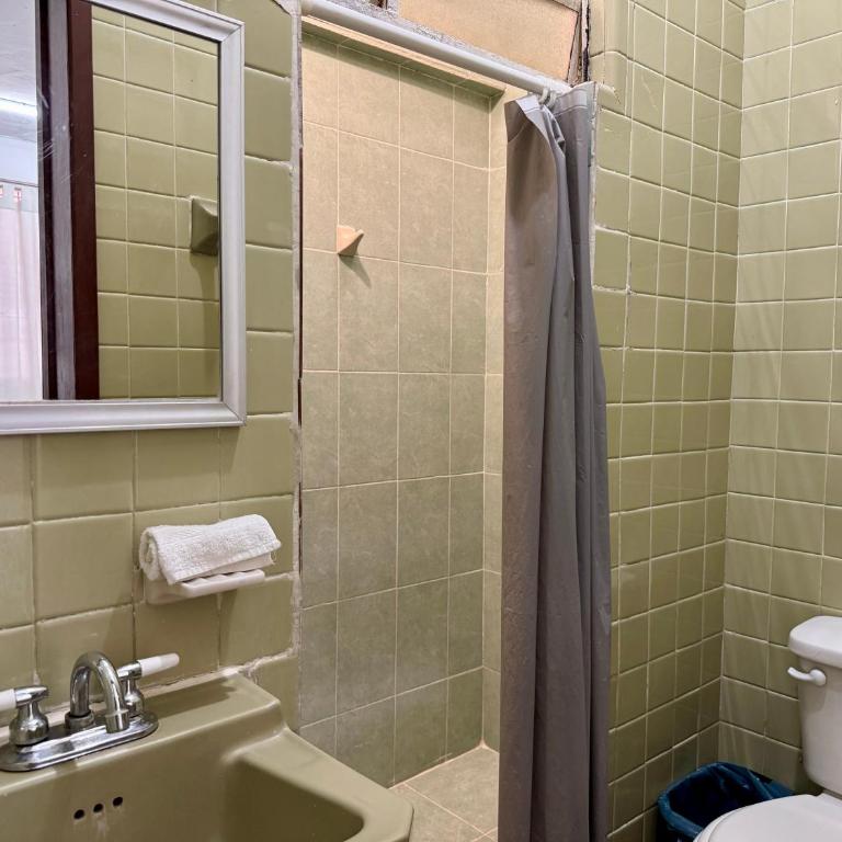 Mona Lisa - One-Bedroom Apartment - 6