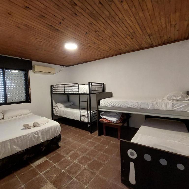 El Gran Gomero Hostal & Motoposada - Habitación Cuádruple Económica con baño compartido - 1