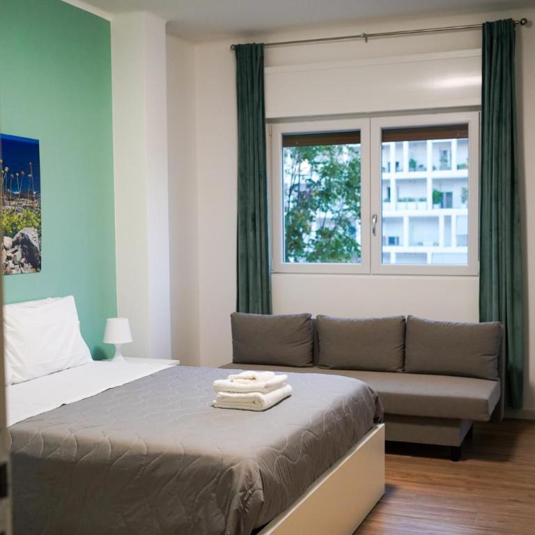 B&B Campus Suites Bari - Quadruple Room with Private External Bathroom - 3
